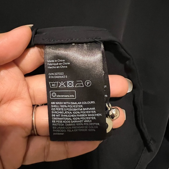 ✨2 for $10✨Black Long Sleeves Blouse - Picture 8 of 8